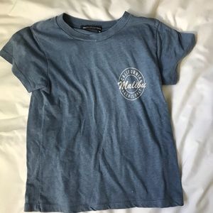 blue slightly cropped tee